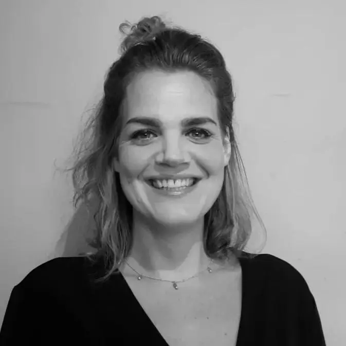 Eefje Raijmakers, arbeidspsycholoog en HSP-coach bij YourGrowth Coaching Amsterdam